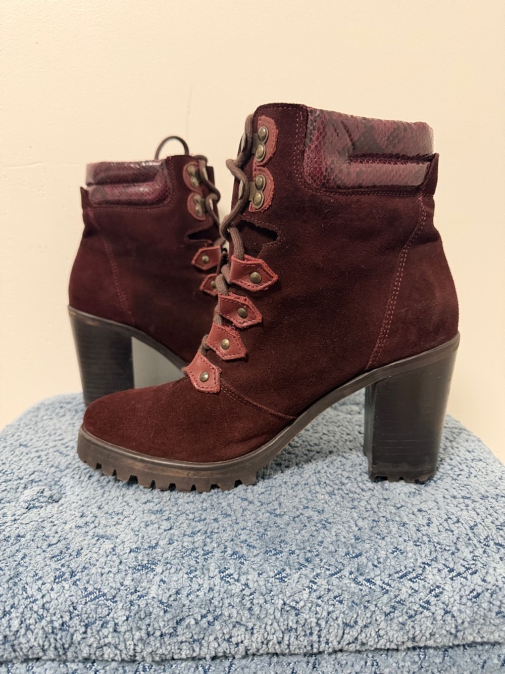 Harley-Davidson Women's Burgundy Suede Lace-Up Heeled Boots - Picture 5 of 14